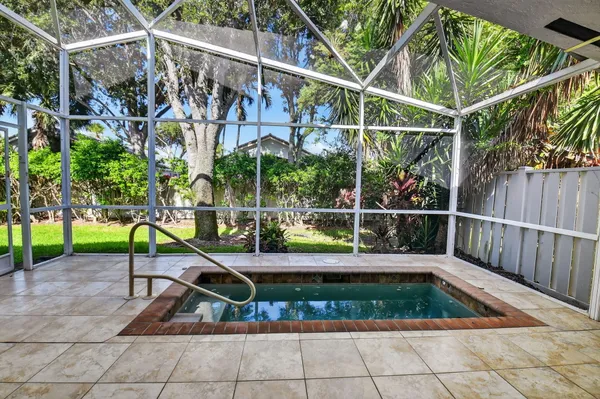 $429,000 | 9914 Harbour Lake Circle, Boynton Beach, FL 33437