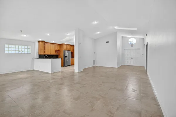 $429,000 | 9914 Harbour Lake Circle, Boynton Beach, FL 33437