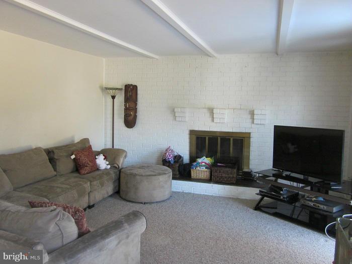 2009 Queensguard Road Silver Spring, MD 20906 - Photo 5 of 8 Family Room