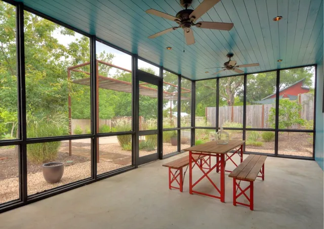 $5,200 | 2308 1/2 East 9th Street, Austin, TX 78702