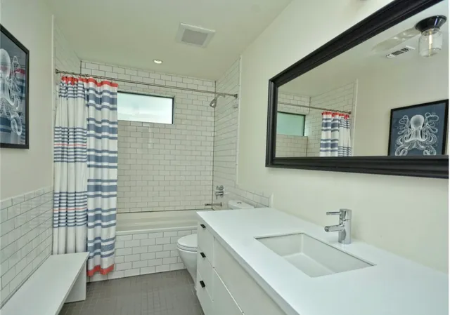 $5,200 | 2308 1/2 East 9th Street, Austin, TX 78702