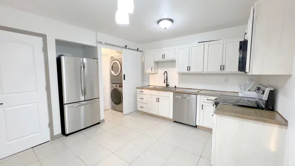 $2,099 | 7694 Dunmore Road, Woodbury, MN 55125