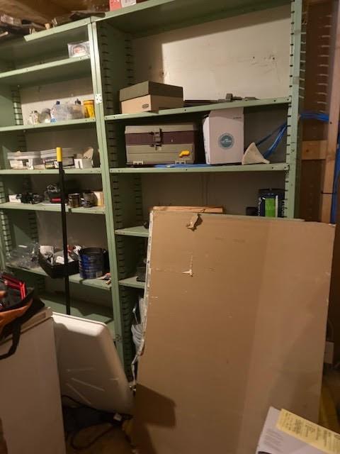 290 New Hope Road McDonough, GA 30252 - Photo 19 of 21 a room with shelf