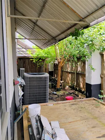 $2,500 | 9788 Clarewood Drive, Unit 106, Houston, TX 77036