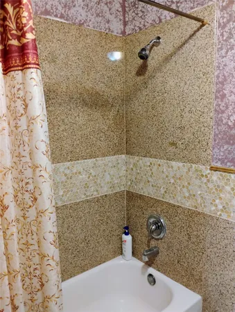 $2,500 | 9788 Clarewood Drive, Unit 106, Houston, TX 77036