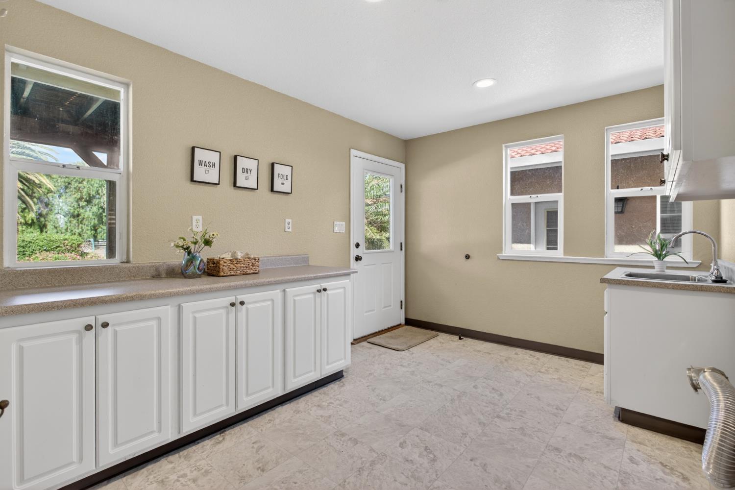 16237 Rancho Viejo Court Tracy, CA 95304 - Photo 13 of 64