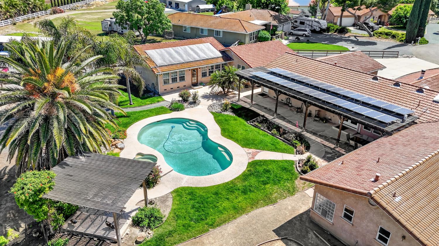 16237 Rancho Viejo Court Tracy, CA 95304 - Photo 3 of 64