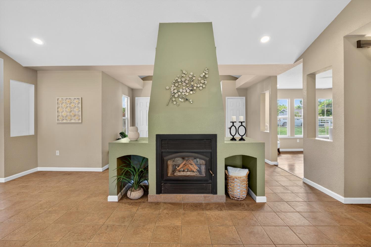 16237 Rancho Viejo Court Tracy, CA 95304 - Photo 8 of 64