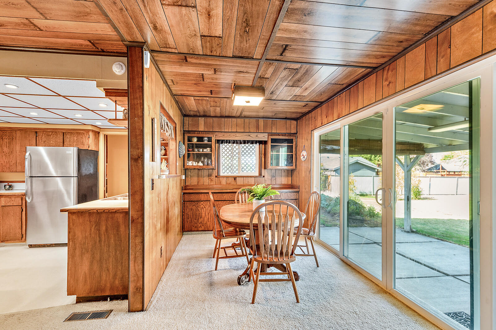 2925 Delta Waters Road Medford, OR 97504 - Photo 8 of 22 08