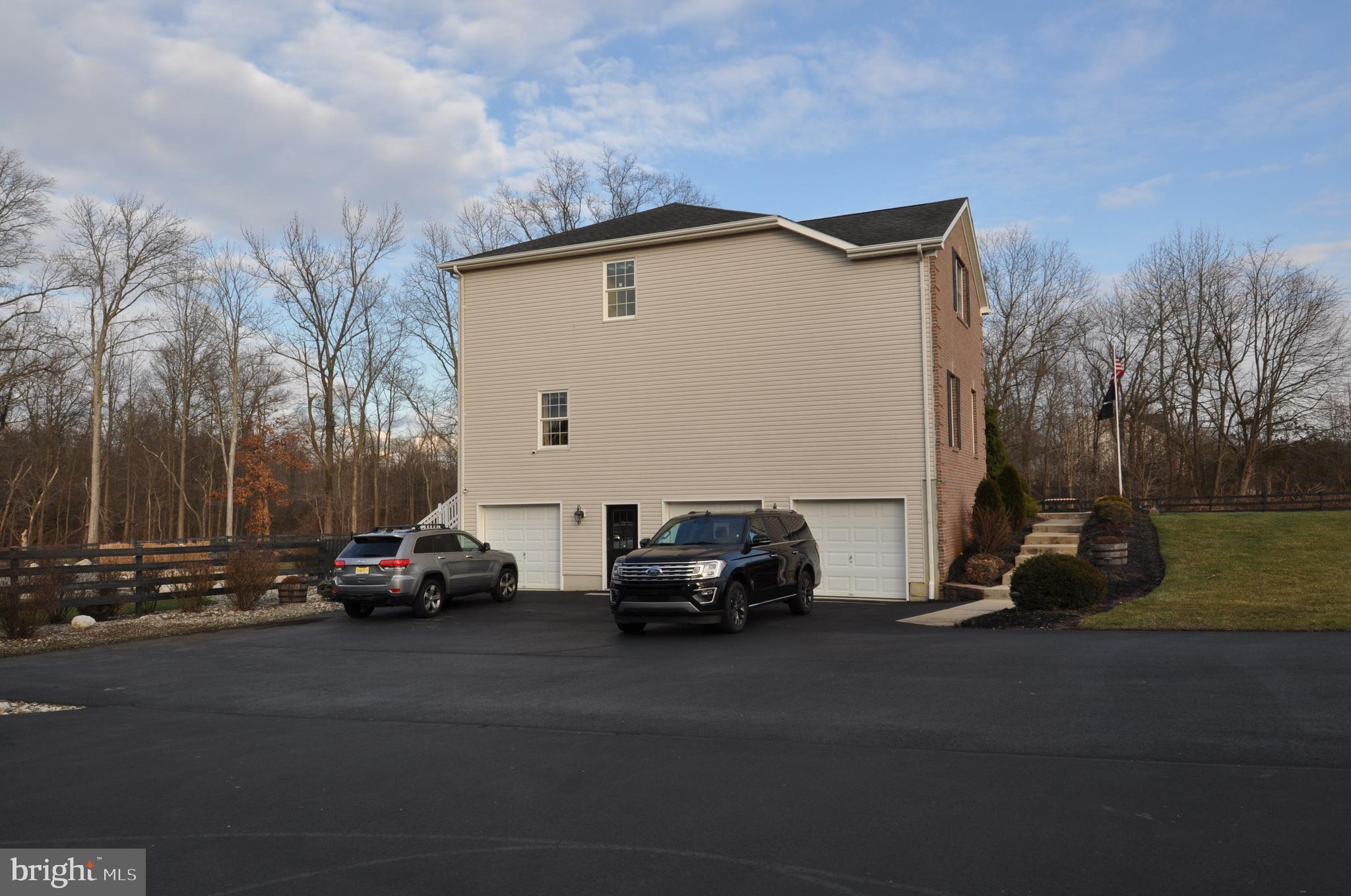 137 Springfield Meeting House Road Jobstown, NJ 08041 - Photo 43 of 67 3 car garage