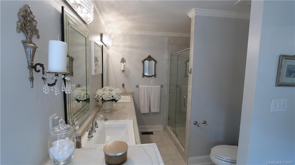 4517 Grove Road Charlotte, NC 28216 - Photo 11 of 24 Gallery Image 11