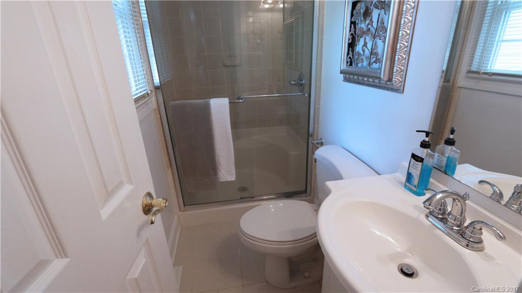 4517 Grove Road Charlotte, NC 28216 - Photo 14 of 24 Gallery Image 14