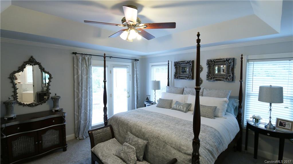 4517 Grove Road Charlotte, NC 28216 - Photo 9 of 24 Gallery Image 9