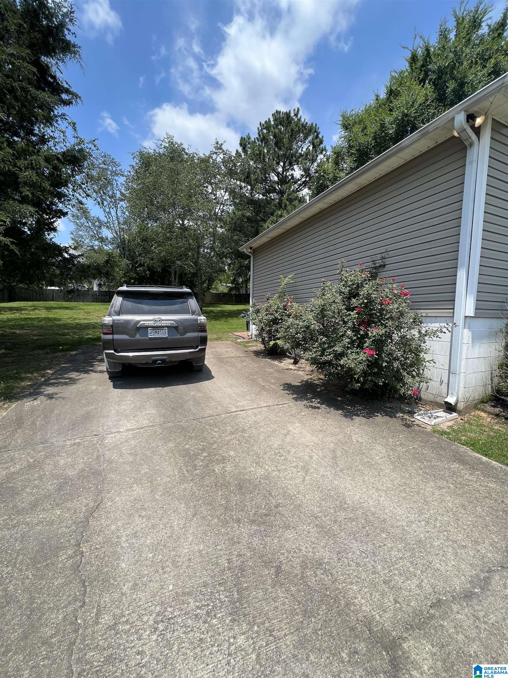 317 Wet Cat Road Hayden, AL 35079 - Photo 2 of 21