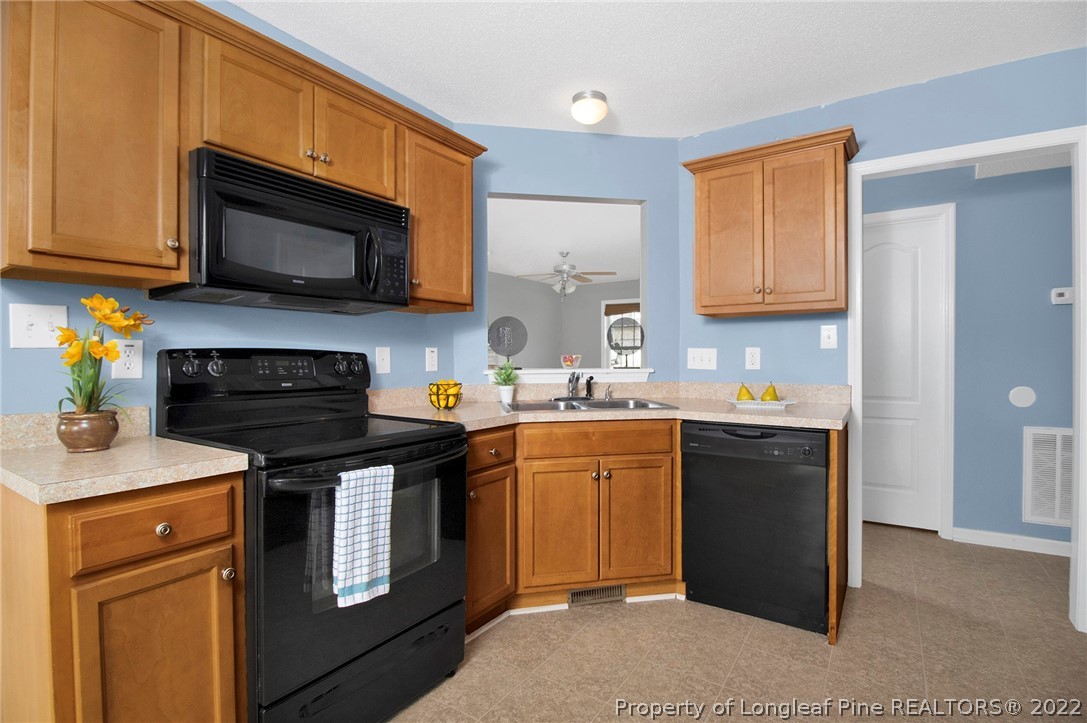 4413 Harborgate Road Hope Mills, NC 28348 - Photo 14 of 26 Gallery Image 14