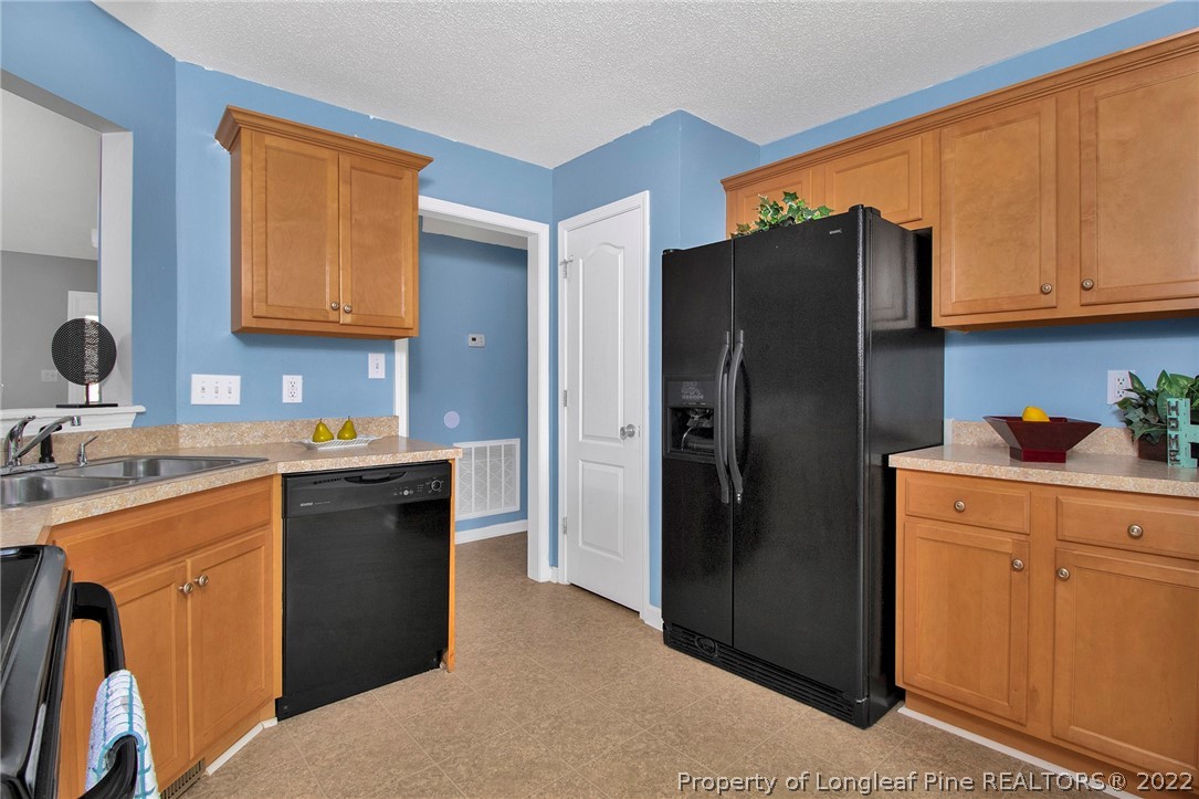 4413 Harborgate Road Hope Mills, NC 28348 - Photo 16 of 26 Gallery Image 16