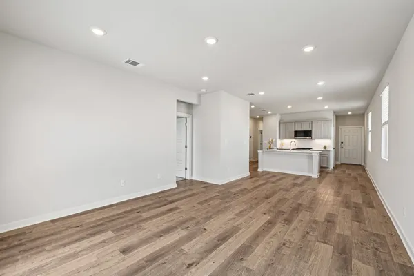 $2,100 | 113 Cutleaf, San Marcos, TX 78666