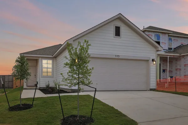 $2,100 | 113 Cutleaf, San Marcos, TX 78666