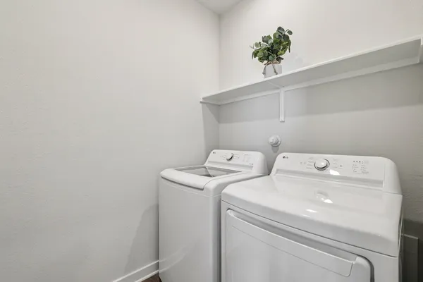 $2,100 | 113 Cutleaf, San Marcos, TX 78666