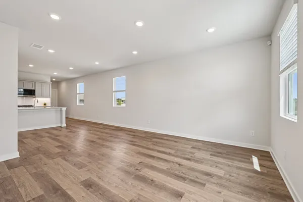$2,100 | 113 Cutleaf, San Marcos, TX 78666