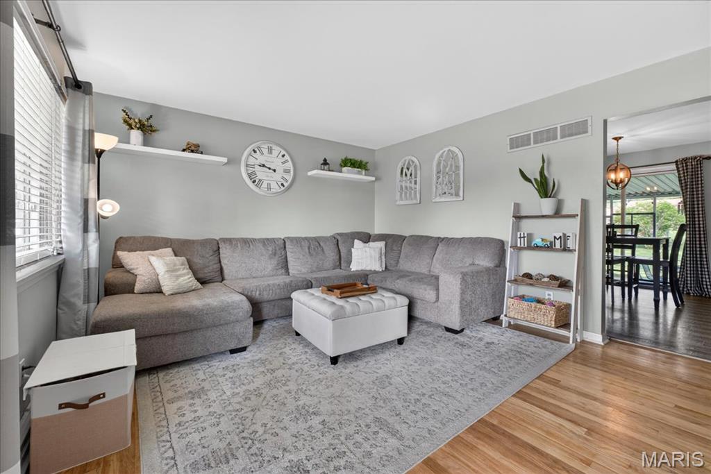 77 Ruth Drive St. Charles, MO 63301 - Photo 3 of 21