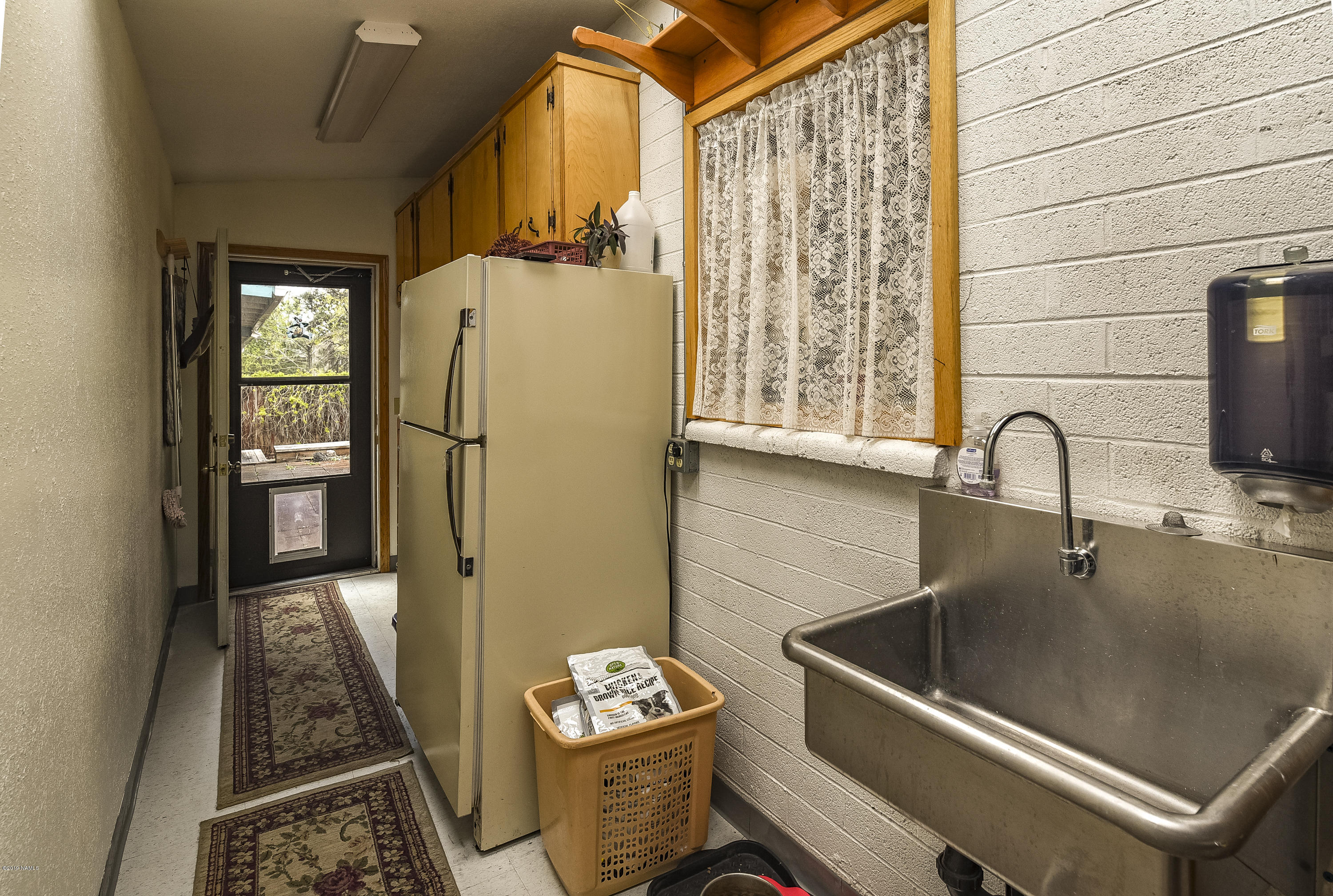 2435 East Lockett Road Flagstaff, AZ 86004 - Photo 18 of 25 Laundry Room