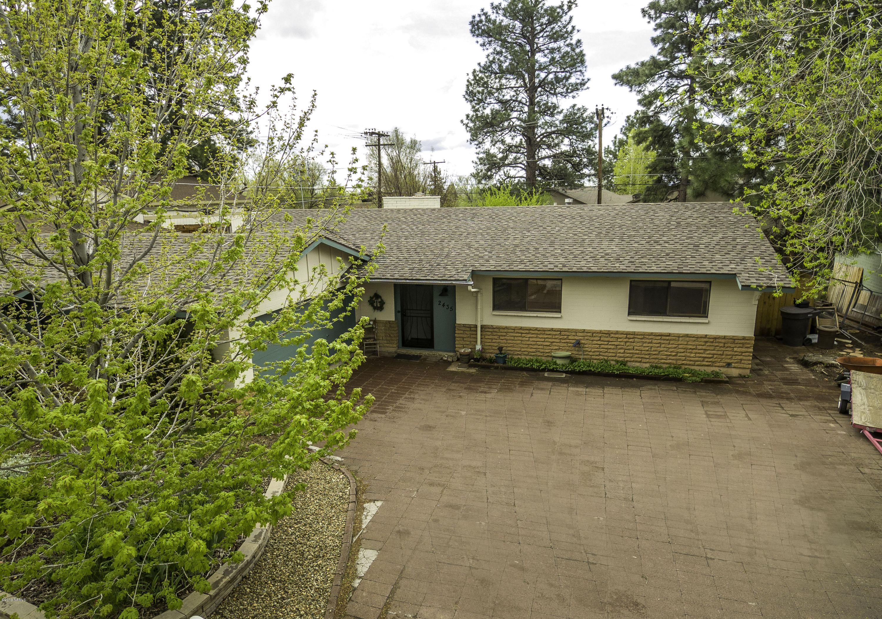 2435 East Lockett Road Flagstaff, AZ 86004 - Photo 2 of 25 Front View 2 car garage