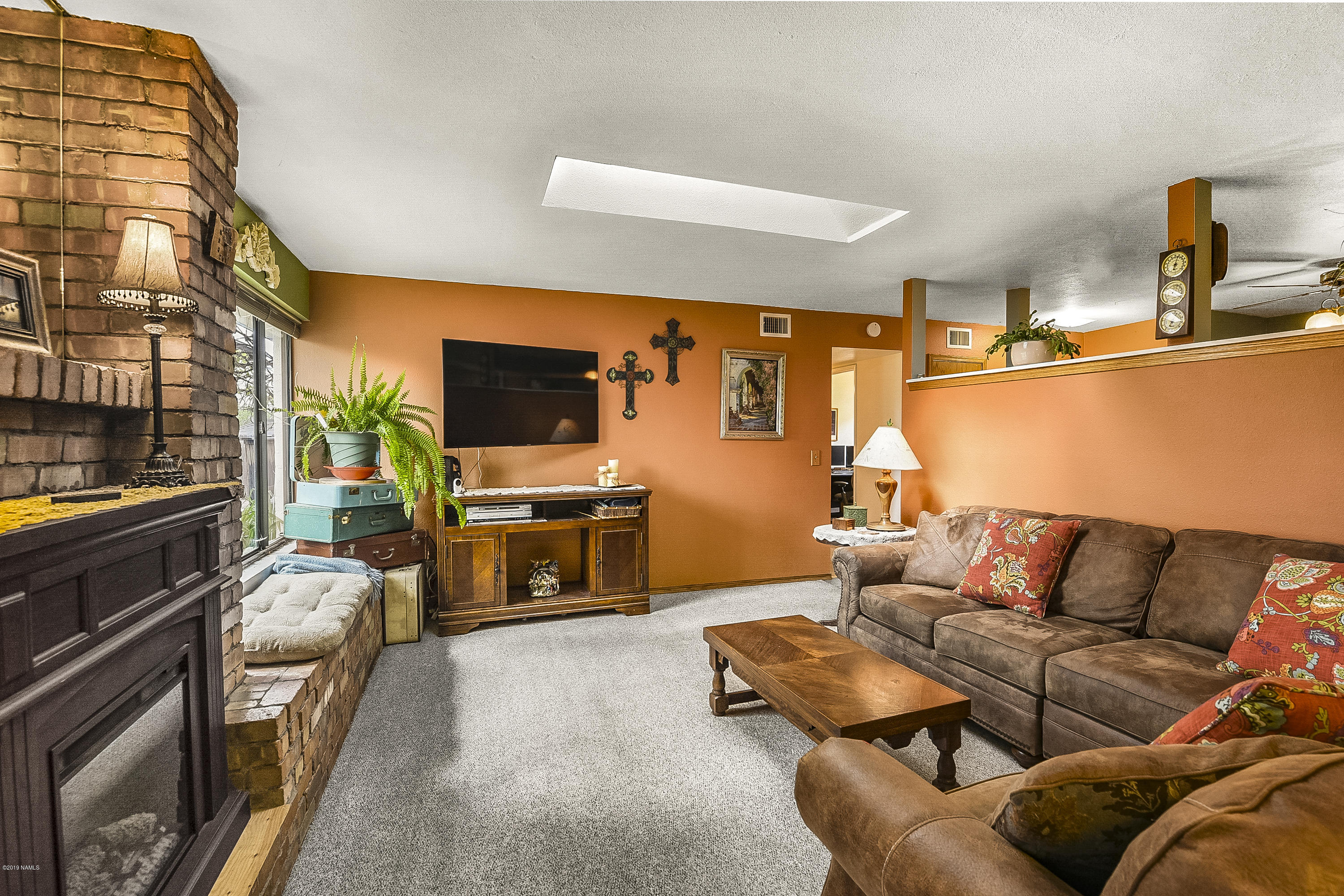 2435 East Lockett Road Flagstaff, AZ 86004 - Photo 6 of 25 Living Room 1