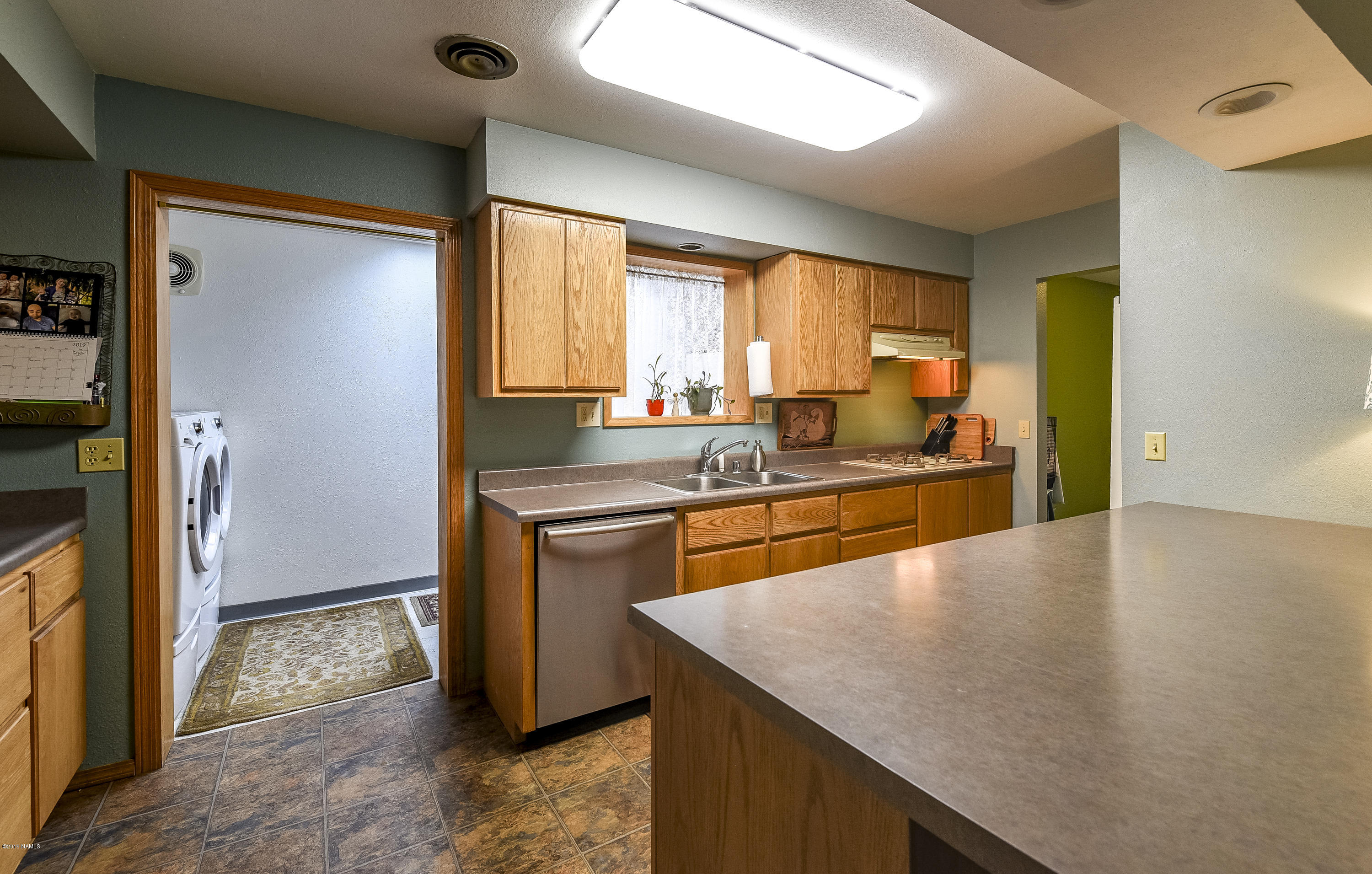 2435 East Lockett Road Flagstaff, AZ 86004 - Photo 9 of 25 Kitchen