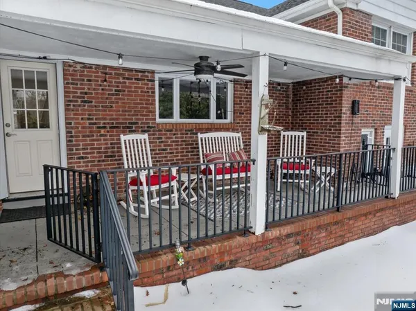 $989,999 | 922 Wildwood Road, Oradell, NJ 07649