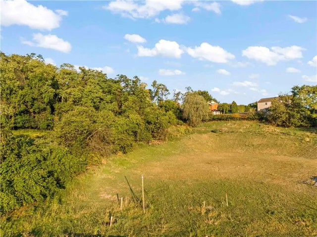 $165,000 | 2220 Watchfield Drive, South Park, PA 15129