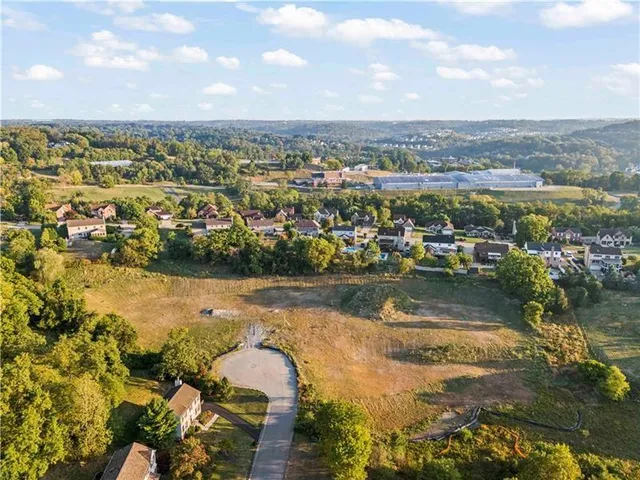 $165,000 | 2220 Watchfield Drive, South Park, PA 15129