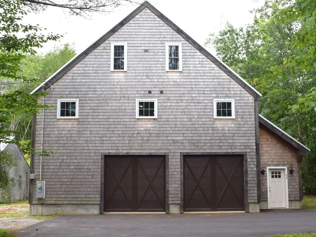 $2,400 | 46 Little River Road, Kingston, NH 03848