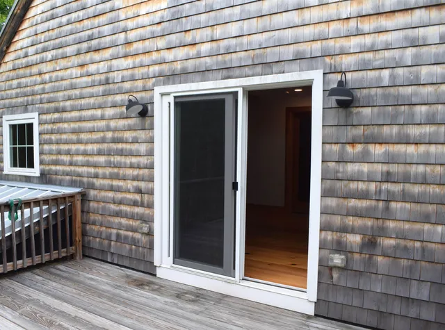 $2,400 | 46 Little River Road, Kingston, NH 03848