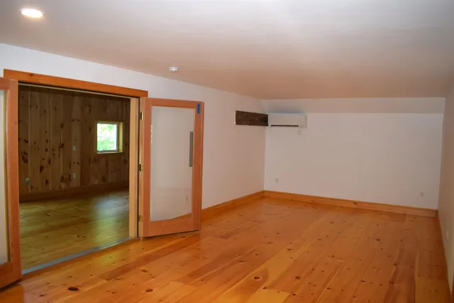 $2,400 | 46 Little River Road, Kingston, NH 03848