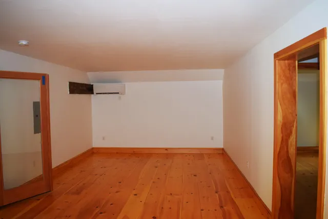 $2,400 | 46 Little River Road, Kingston, NH 03848