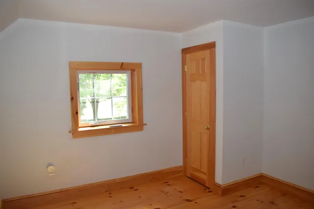 $2,400 | 46 Little River Road, Kingston, NH 03848