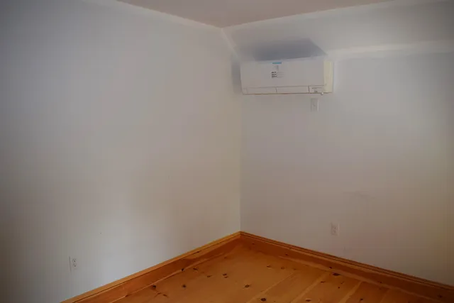 $2,400 | 46 Little River Road, Kingston, NH 03848