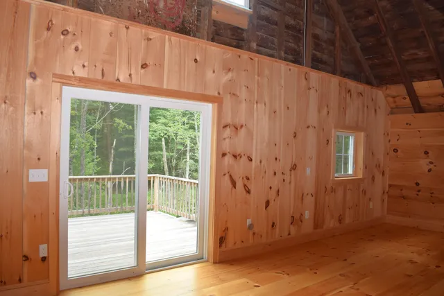 $2,400 | 46 Little River Road, Kingston, NH 03848