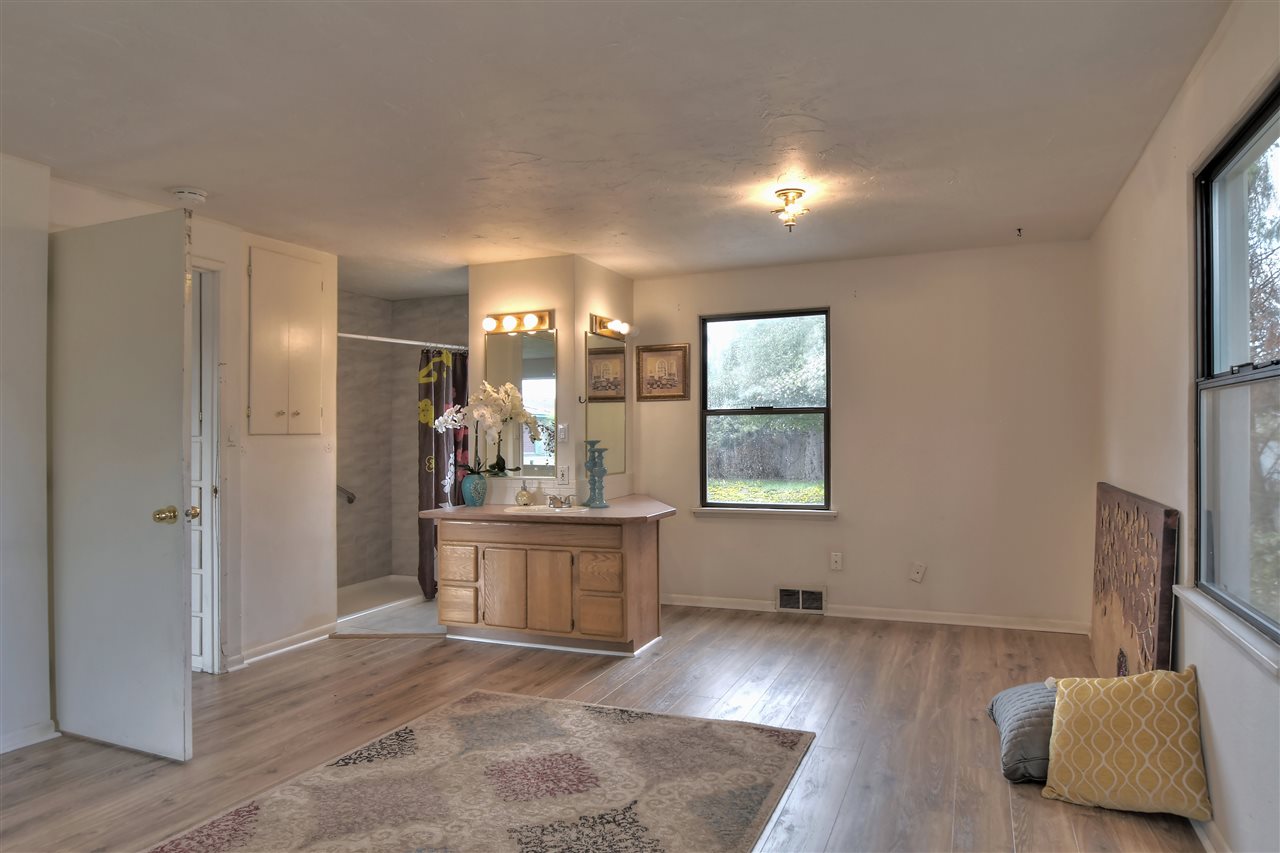 2803 North Stout Road Spokane Valley, WA 99206 - Photo 15 of 20