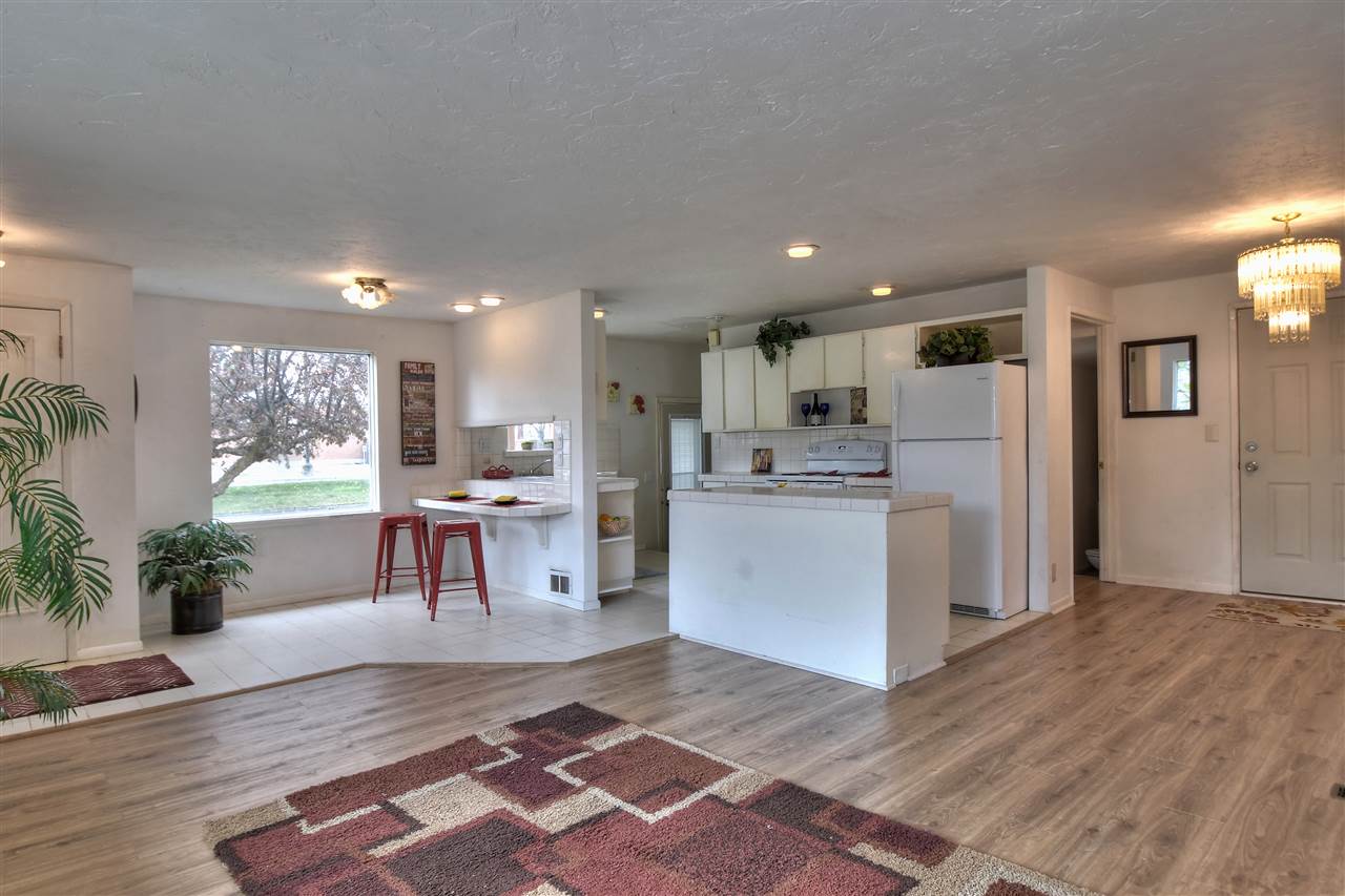 2803 North Stout Road Spokane Valley, WA 99206 - Photo 6 of 20