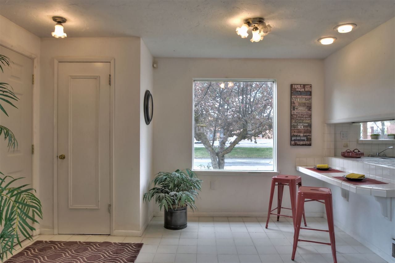 2803 North Stout Road Spokane Valley, WA 99206 - Photo 7 of 20
