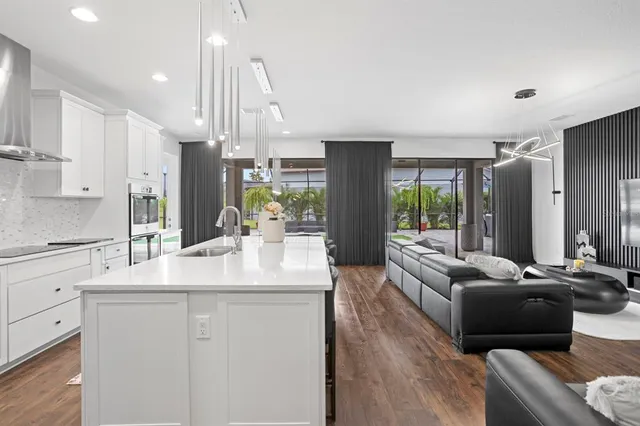 $1,100,000 | 10710 Foxtail Pasture Way, Tampa, FL 33647