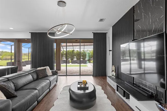 $1,100,000 | 10710 Foxtail Pasture Way, Tampa, FL 33647