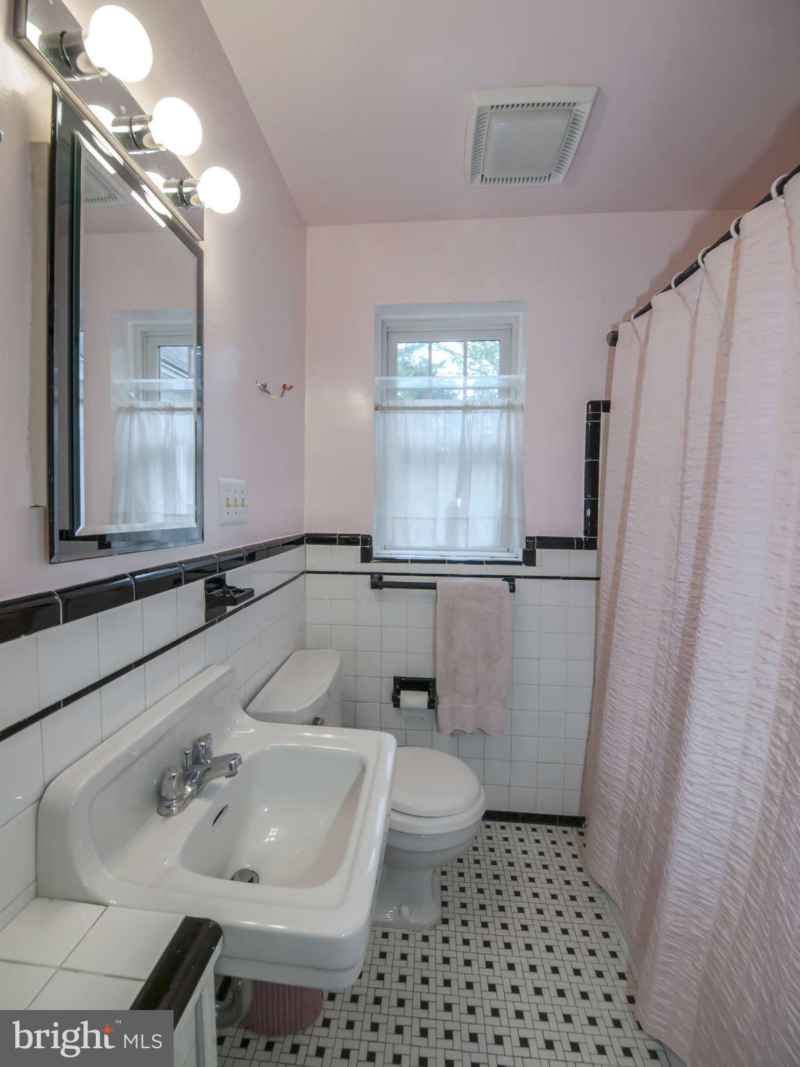 4505 Saul Road Kensington, MD 20895 - Photo 17 of 30 Bath