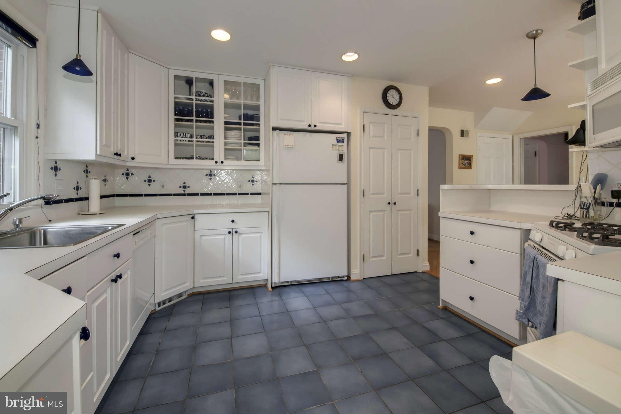 4505 Saul Road Kensington, MD 20895 - Photo 10 of 30 Kitchen