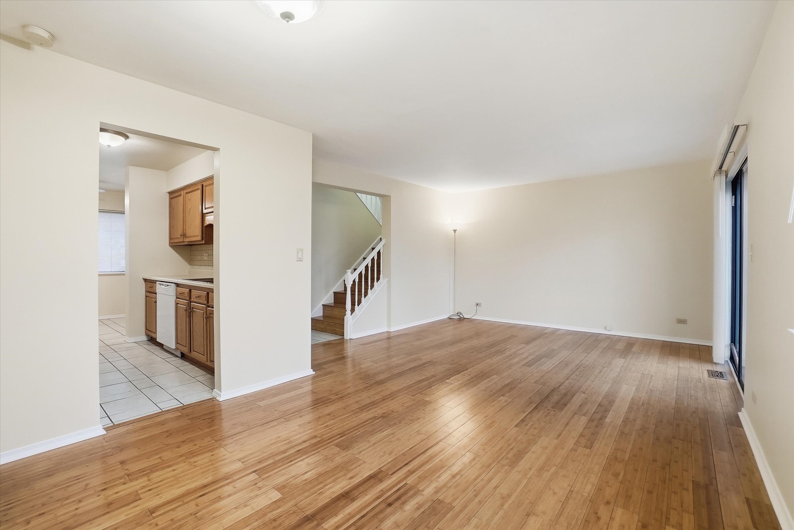 413 Buffalo Trail Wheeling, IL 60090 - Photo 5 of 30