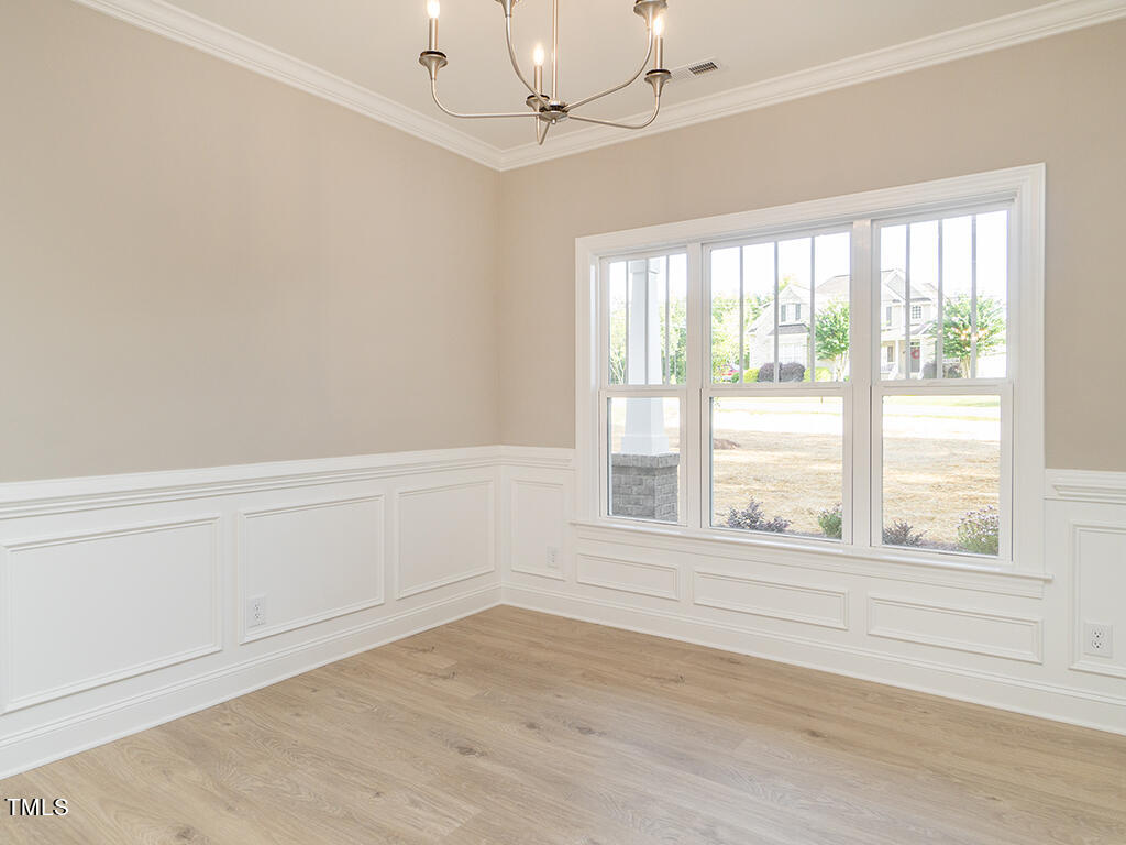 2074 Burch Bridge Road Burlington, NC 27217 - Photo 3 of 25 Dining room