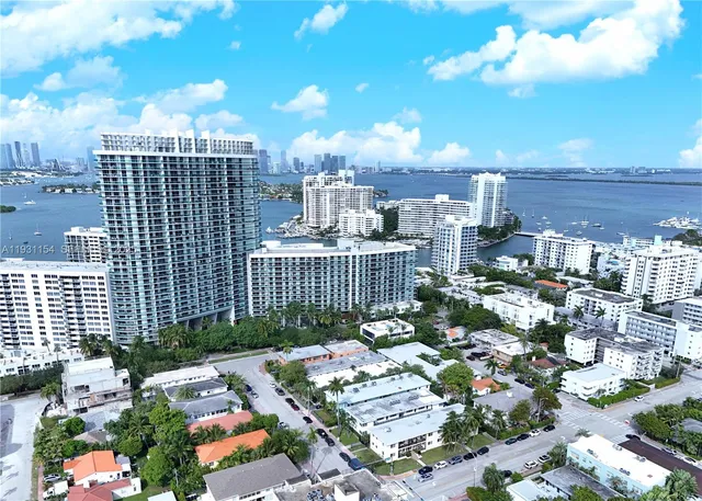 $5,500,000 | 1321 15th Street, Miami Beach, FL 33139