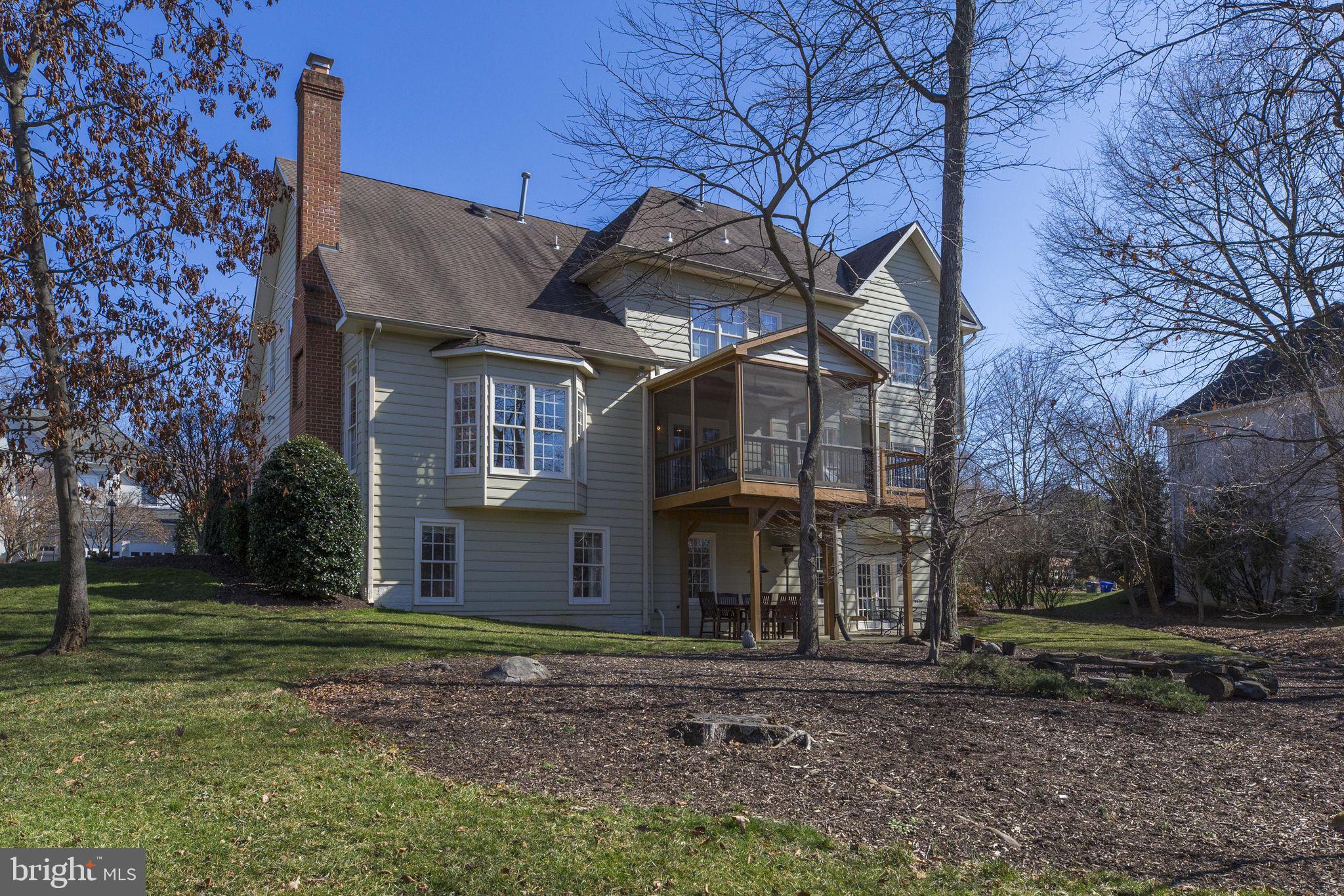 12110 North Walnut Branch Road Reston, VA 20194 - Photo 3 of 58 Huge Grassy Rear Yard